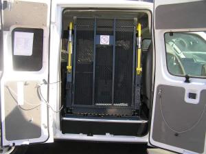 thumbs ford e150 2009 9ade1c0b54aabdc961e0d7fcab314529 Lift Entry Wheelchair Vans