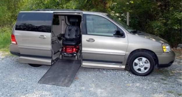 2004 ford windstar van