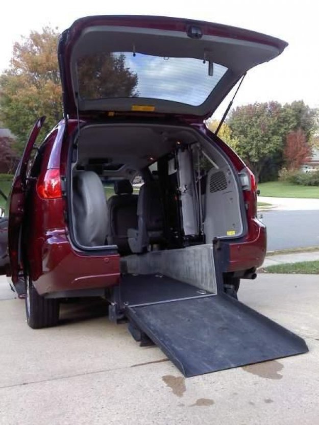 2008 Toyota Sienna Ext