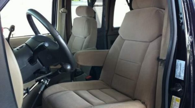 Ford E150 2008