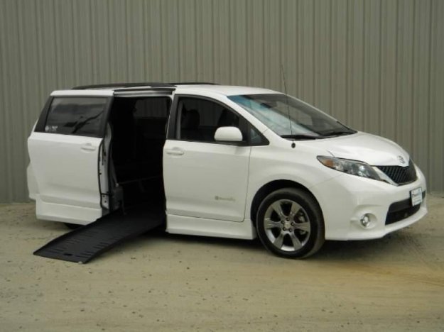 2011 Toyota Sienna Ext