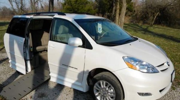 2010 Toyota Sienna Ext