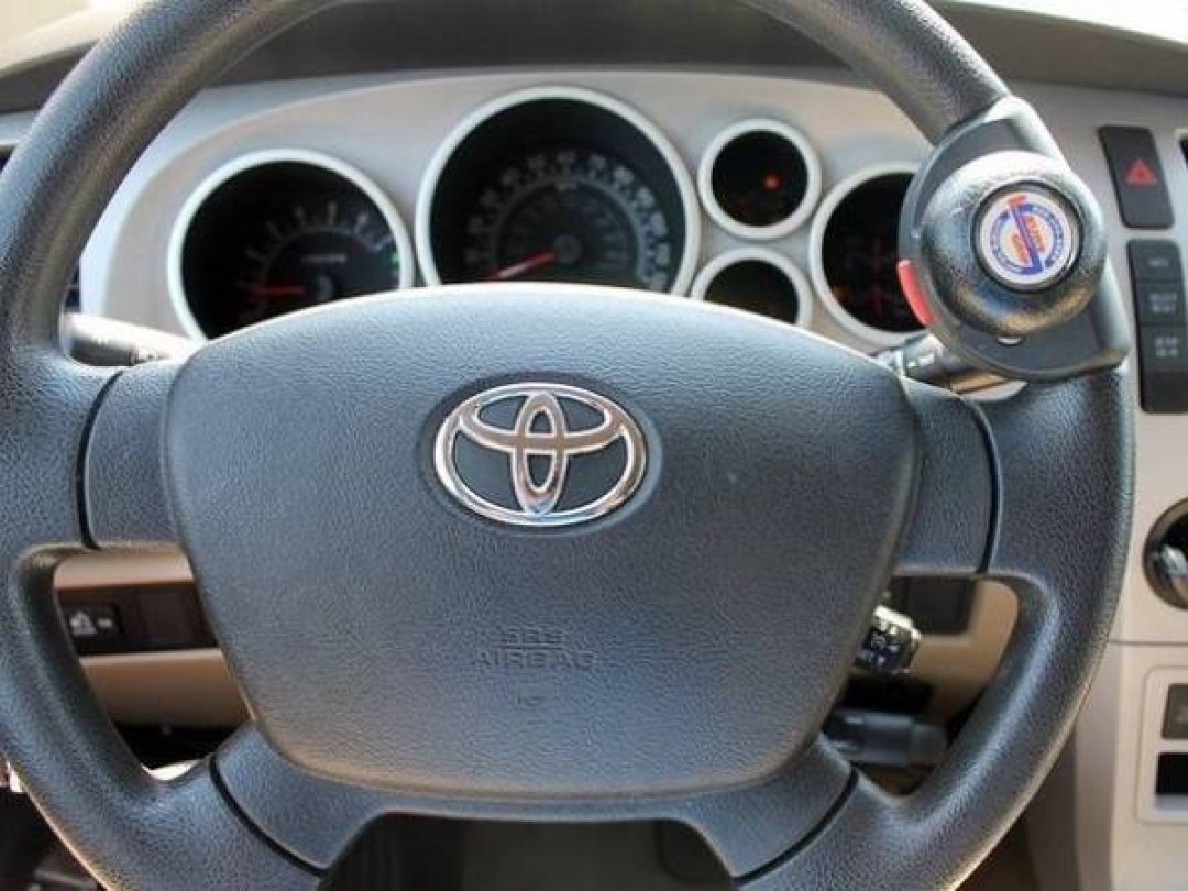 Read Install A Steering Wheel Spinner Knob For Easier Handicap Driving toyota_tundra_2007-suregrip-1804e5d06cd4a39f6673a793a1637c66