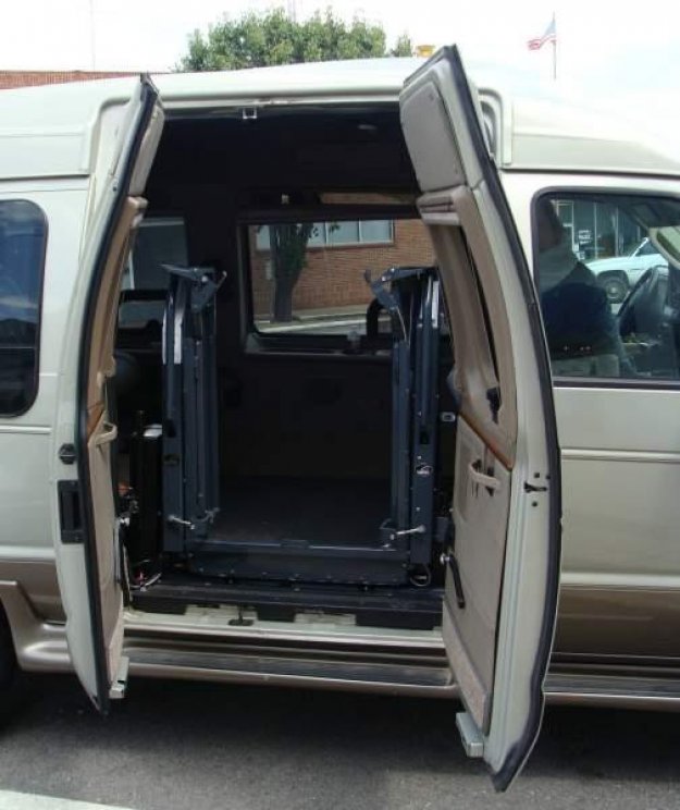 Ford E250 2006