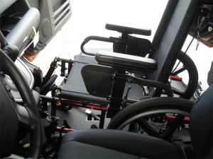 thumbs cdf2419040709810074f004bc592077b Interior Handicap Driving Features Helping the Disabled Driver