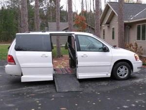 thumbs ford freestar 2004 1c04c01288ced0253ec6820984e926fb Go with the Affordability of a Used Ford Windstar Wheelchair Van
