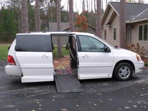 thumbs ford freestar 2004 1c04c01288ced0253ec6820984e926fb Go with the Affordability of a Used Ford Windstar Wheelchair Van