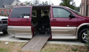 thumbs 2005 pontiac montana 223e8a858df4856a5c90a0369d633cbe0 Pontiac Montana the Right Wheelchair Van for You